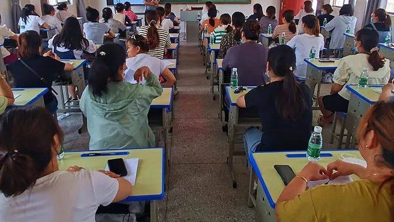 项目管理培训线上与线下：差异解析与选择指南