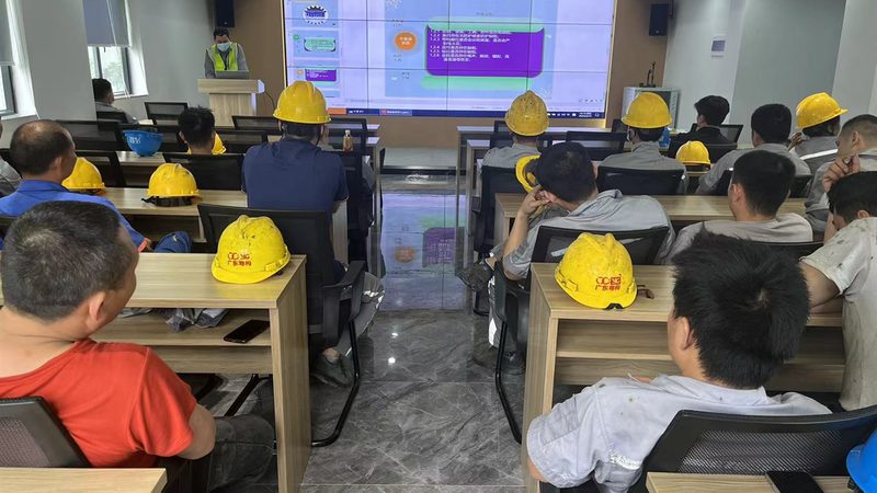 企业培训代理加盟，师资要求揭秘**